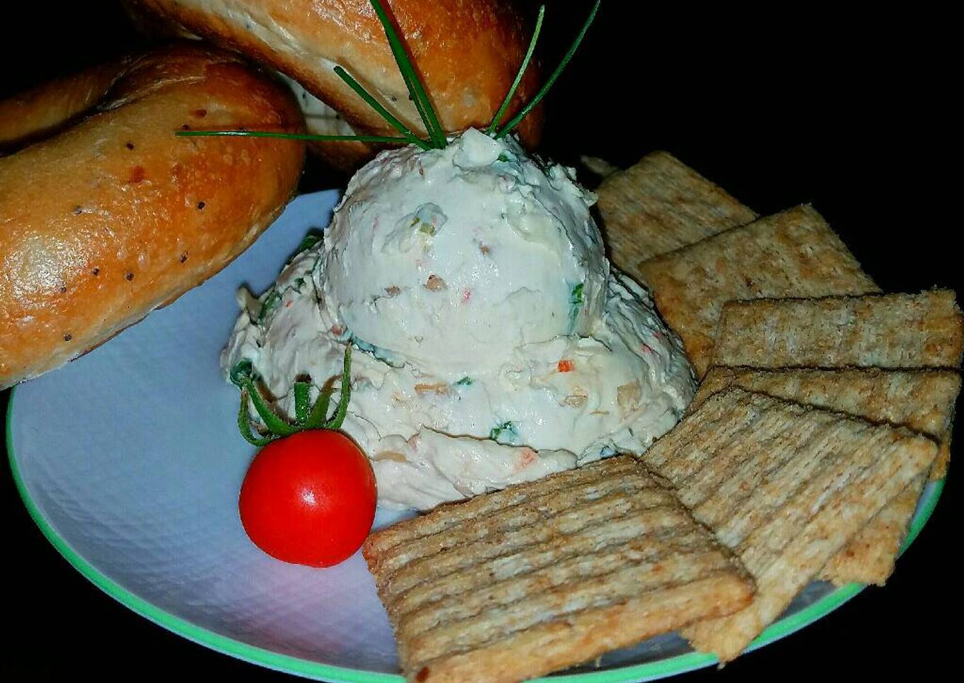 Mike's Copycat Einsteins Garlic Onion & Herb Spread