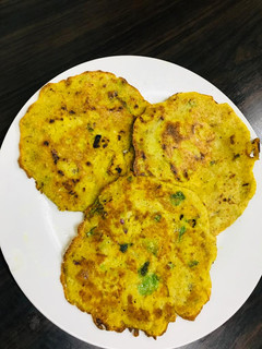 பல தானிய மட்டன் அடை (pulse mutton adai Recipe in Tamil) செய்முறை முக்கிய புகைப்படம்