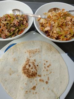 Una foto de Wrap oriental e ibérico