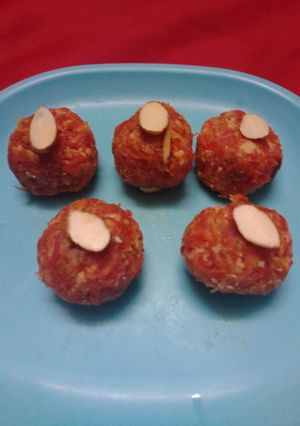 गाजर लड्इ (gajar ladoo recipe in Hindi) रेसिपी मुख्य फोटो