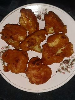 ফুলকপির পকোড়া (Phulkopir pokoda recipe in bengali) রেসিপির প্রধান ছবি