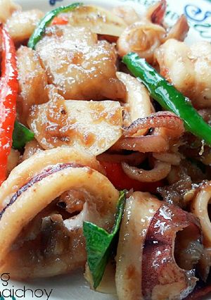 รูปของ กุ้งหมึกผัดกะปิ