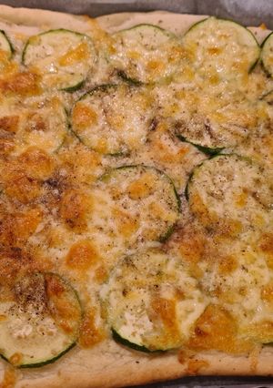 A picture of Pizza Zucchini.