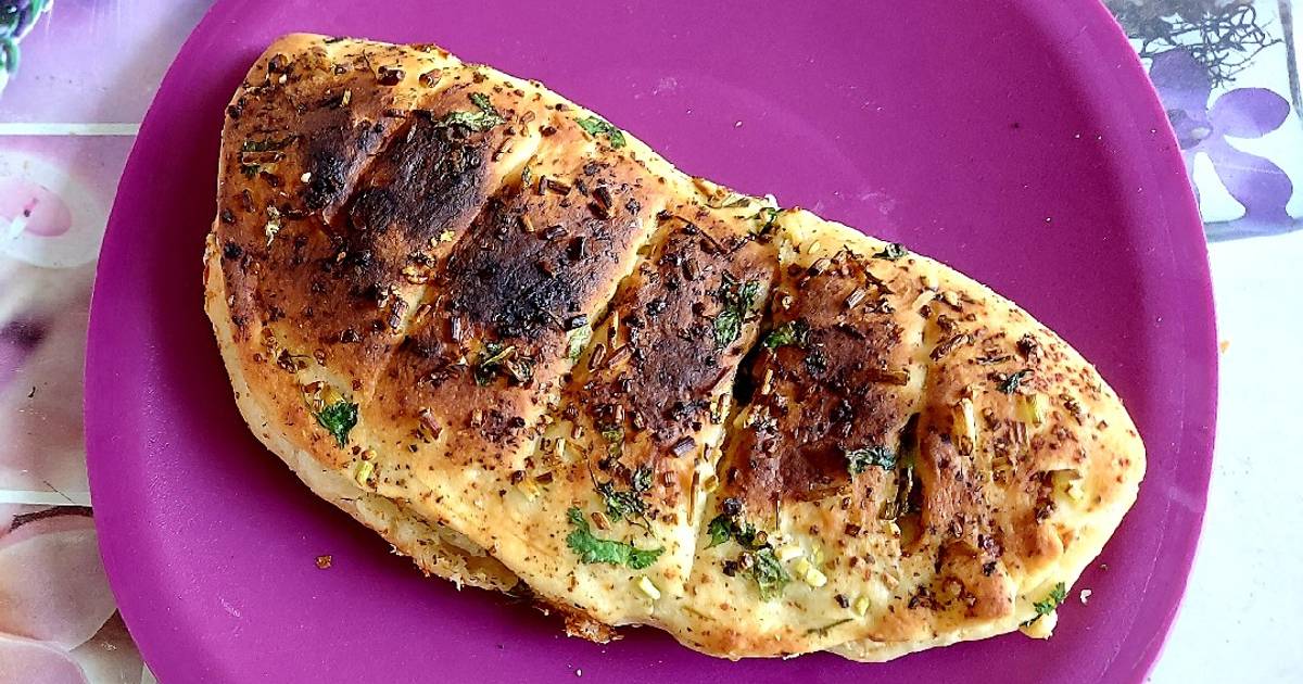 Stuffed Garlic Bread Recipe by Geeta Godhiwala Cookpad