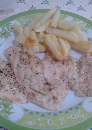 Una foto de Filete de pollo a las hierbas caseras Fénix
