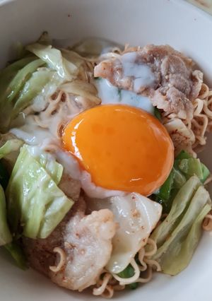 รูปของ มาม่าผัดไข่ออนเซ็น