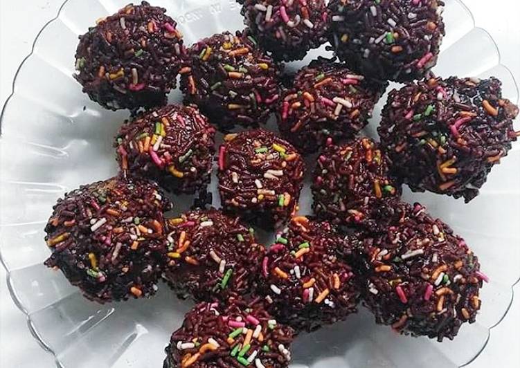 Marie Choco Balls