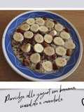 Porridge allo yogurt con banana, cioccolato e mandorle 😋