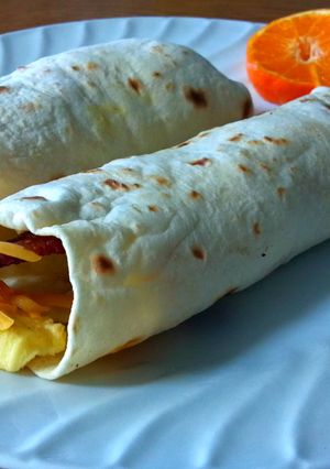 A picture of EZ Flour Tortillas.