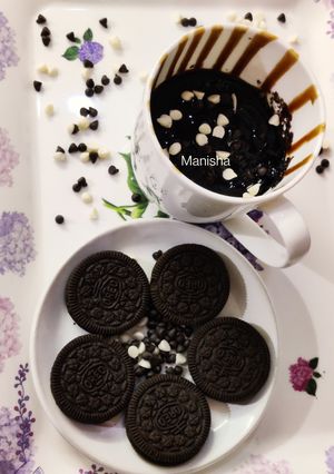 A picture of Oreo Biscuits Mug Cake.