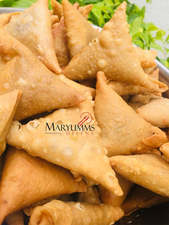 A picture of TASTY SAMOSA by maryumms_cuisine🌸.