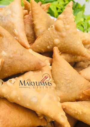 A picture of TASTY SAMOSA by maryumms_cuisine🌸.