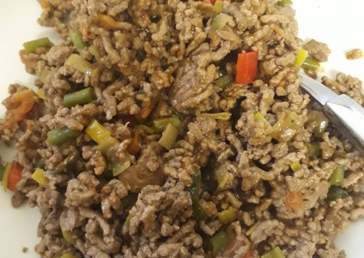 Steps to Make Speedy Minced beef and veg