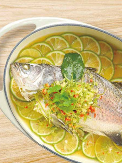 【家樂福廚房】檸檬香草烤雞 的食譜成品照片