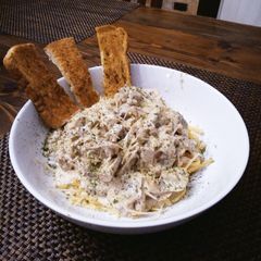 A picture of Chicken Alfredo (quick and simple).