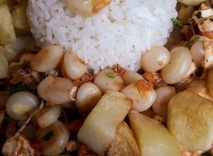 Una foto de Saltado de Choclito o Maíz Blanco🇵🇪