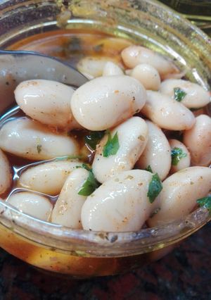 Una foto de Porotos en aceite (para picadas, tapas, snack, etc)