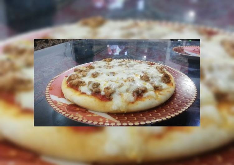 Recipe of Speedy Chicken tikka pizza