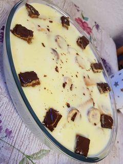 صورة لوصفة كاسترد بالموز والبسكويت 🍌🥣