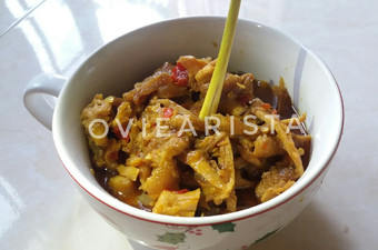 Anti Ribet, Memasak Ayam Suwir Bumbu Rempah Ekonomis