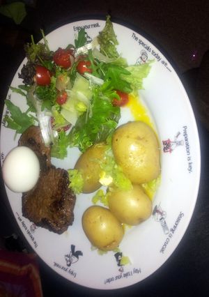 A picture of healthy option garlic steak.