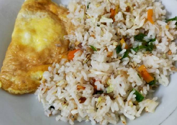 Resep Nasi goreng kampung tanpa kecap oleh Zulfina Agustin - Cookpad