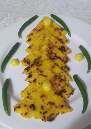 A picture of Makke methi ke parathe.