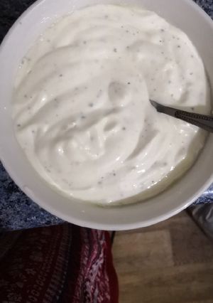 A picture of Home made mayonnaise.