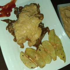 A picture of Ayam richeese wijen.