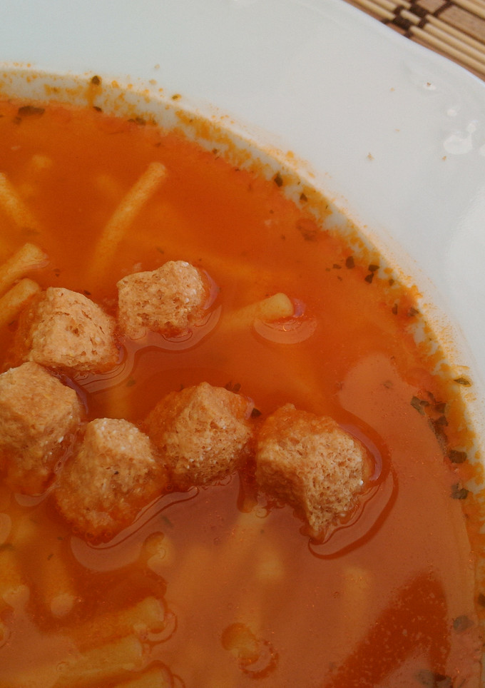 Una foto de CREMA MADRILEÑA CON PICATOSTES