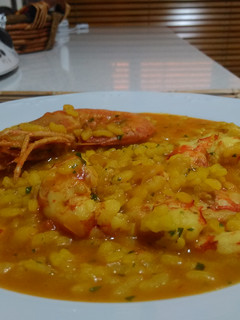 Una foto de Arroz caldoso con gambones