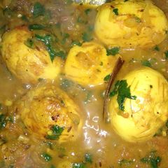A picture of Egg curry.