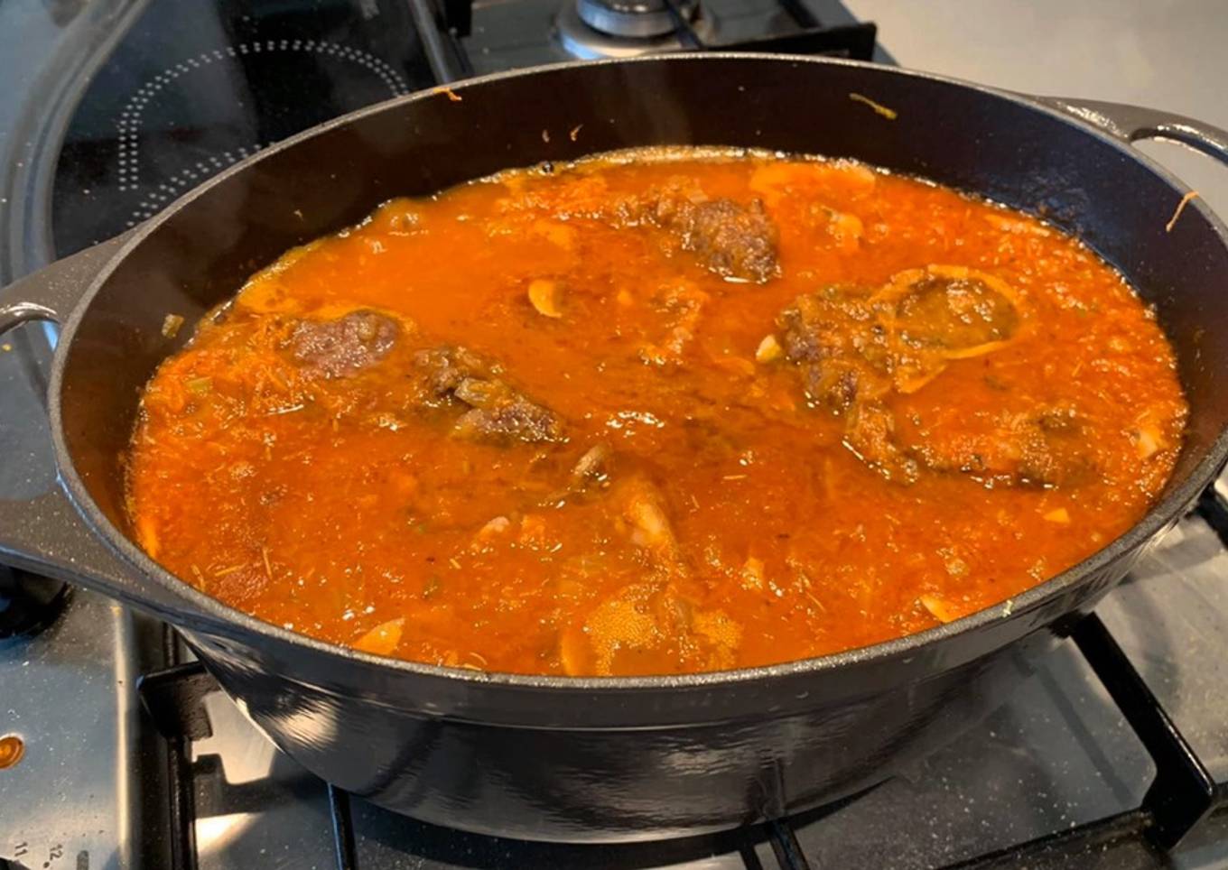 Ossobuco a la Milanesa en Salsa de Tomate y Hongos