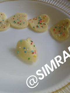 A picture of Milk candy (Alewan madara).