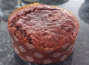 Una foto de Pan de Pascua de Alvaro Barrientos sólo con nueces