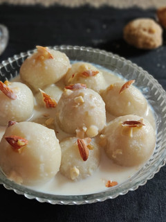 दूध पीठा (doodh pitha recipe in Hindi) रेसिपी मुख्य फोटो