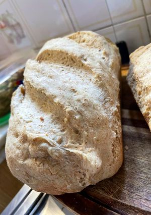 Una foto de Pan casero súper fácil 🍞✨