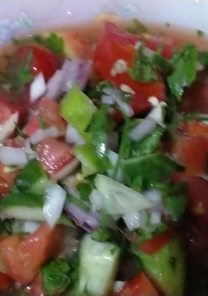 صورة لوصفة سلاطة المطاعم باحلي طعم