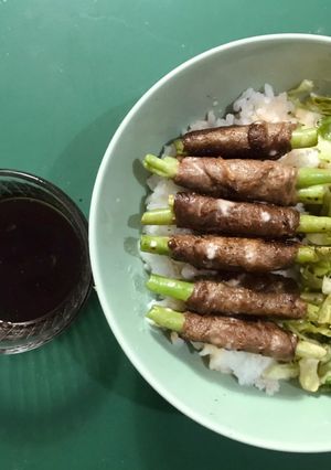 Foto resep Buncis Sukiyaki Beef Rolls