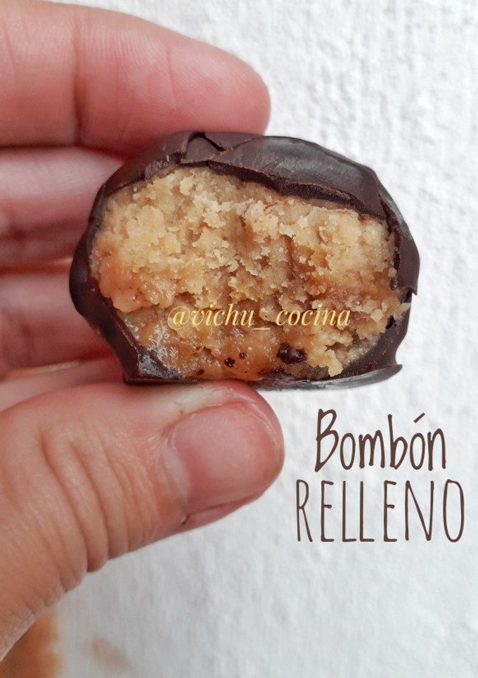 Una foto de Bombón relleno fácil