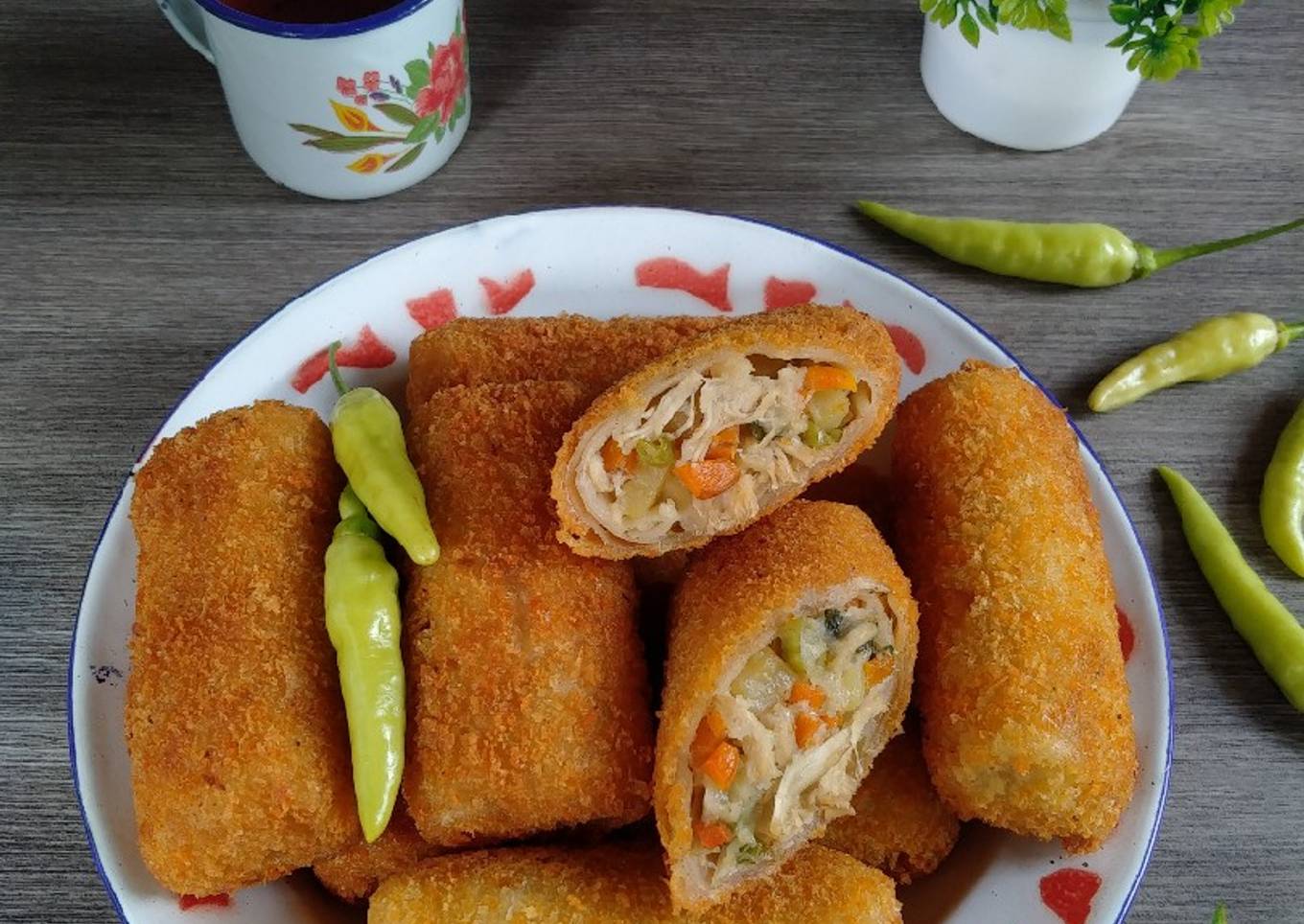 Risol isi ragout ayam sayur (kulit risol lentur tanpa telur)