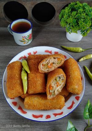 Foto resep Risol isi ragout ayam sayur (kulit risol lentur tanpa telur)