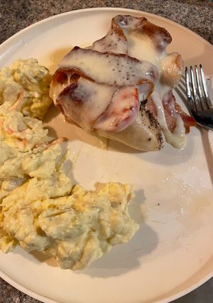 A picture of Caprese chicken with bacon.
