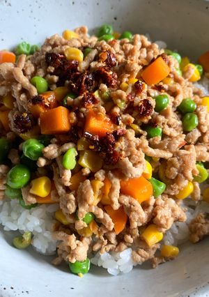A picture of Mixed Vegetables & Mince Rice Bowl.