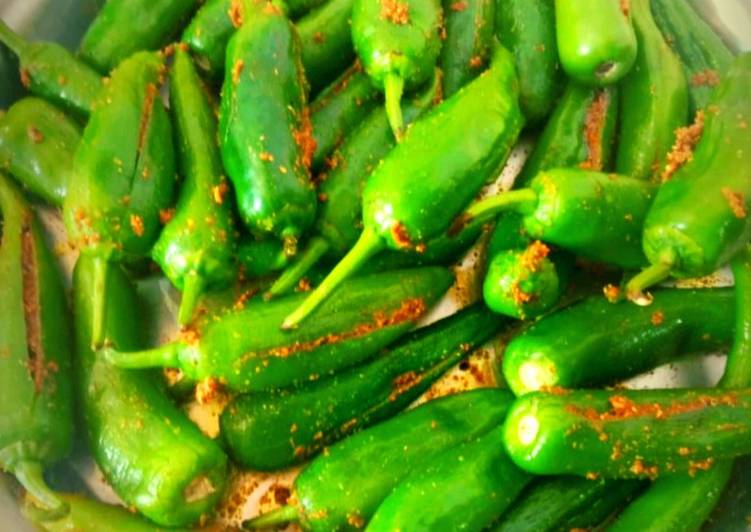 Stuffed green chilli pickle