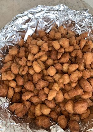 A picture of Extra crunchy Chinchin.