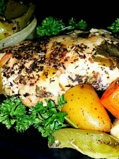 A picture of Mike's French Farmers Market Garlic Chicken Breasts.