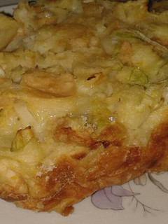 Una foto de Bizcocho esponjoso de puerro y pan