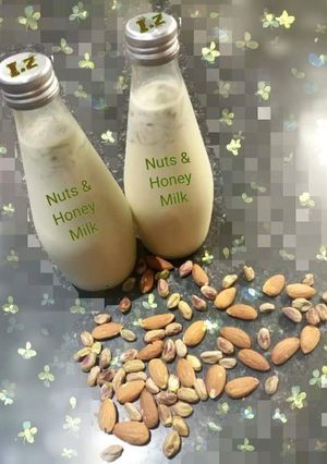 A picture of 🍶🌰🍯Nuts & Honey Milk Bottels🍶🌰🍯.