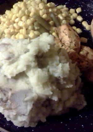 A picture of savory mashed potatoes.